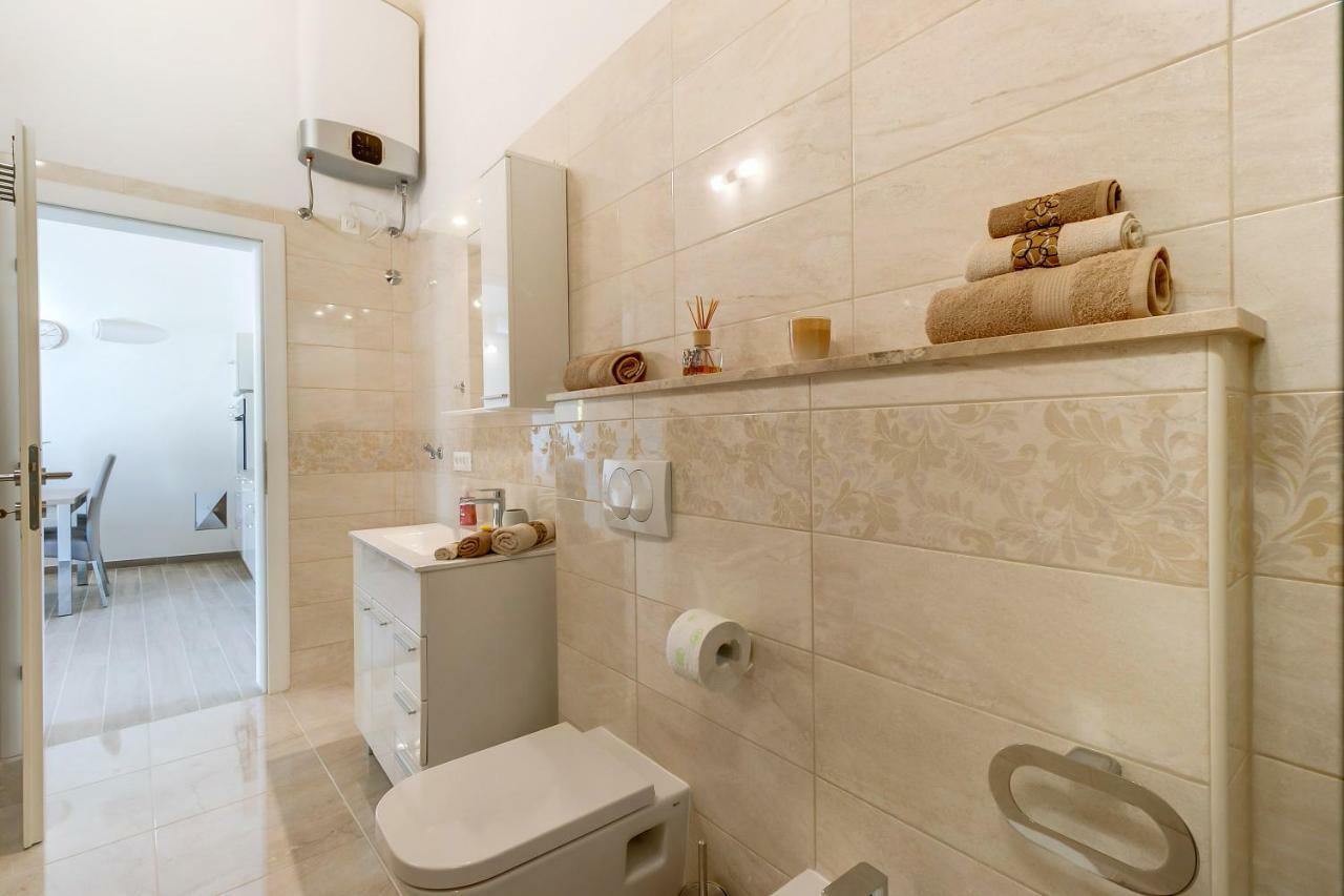 Apartments Relax Велі-Лошинь Екстер'єр фото
