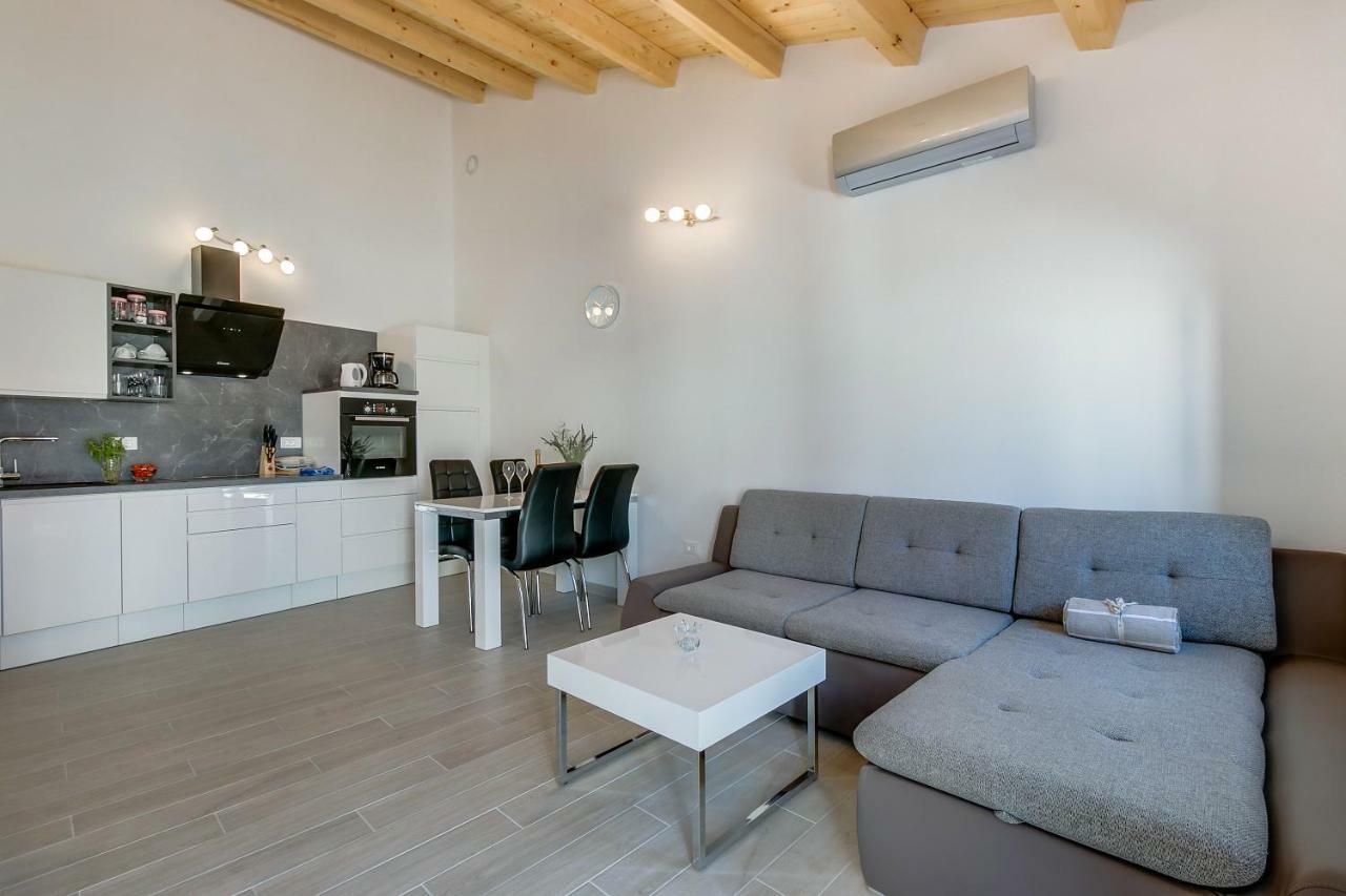 Apartments Relax Велі-Лошинь Екстер'єр фото