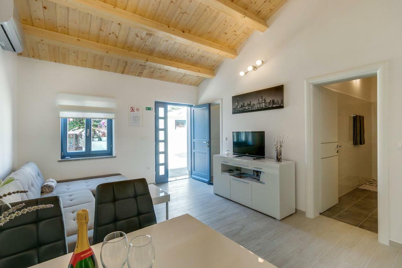 Apartments Relax Велі-Лошинь Екстер'єр фото